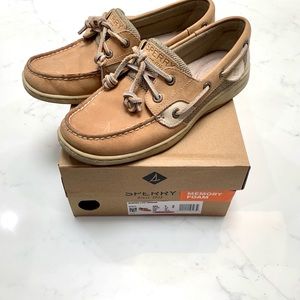 Sperry Bluefish 2 Eye Linen Oat- Women’s size 6